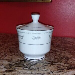 1119 Fine China of Japan Diane Sugar Bowl